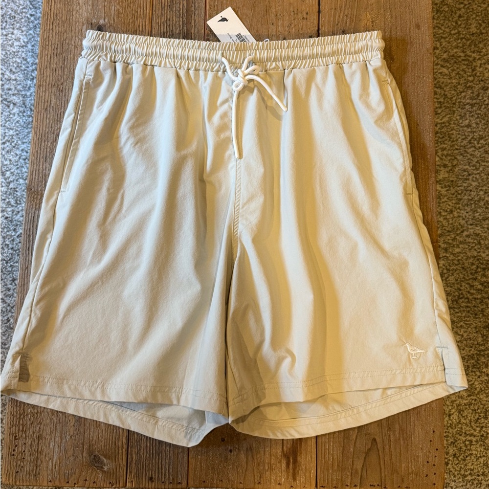 Mystic Light Beige Shorts